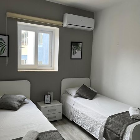 F3 Room 3, Private Room Two Single Beds Shared Bathroom Msida Eksteriør billede