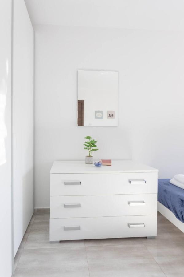 F3 Room 3, Private Room Two Single Beds Shared Bathroom Msida Eksteriør billede